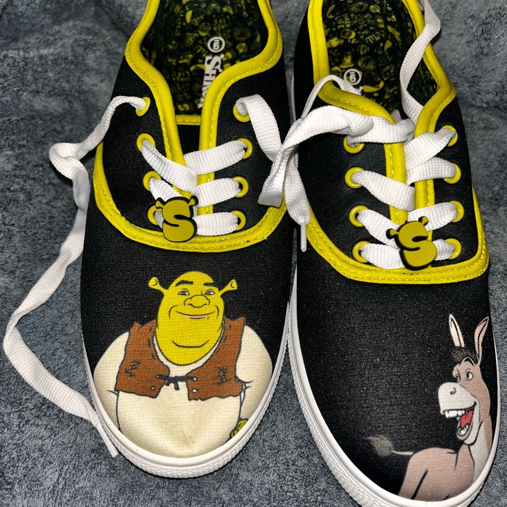 Size 9 Shrek ( Hot Topic) Themed Black and Yellow Sneakers…. NEW